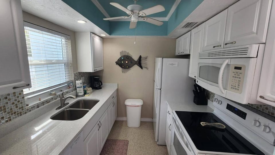 Village West Unit 101 Apartment in Siesta Beach