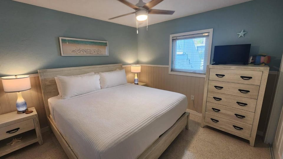 Village West Unit 101 Apartment in Siesta Beach