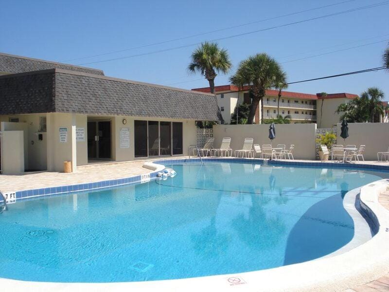 704N Crescent Arms Apartment in Siesta Beach