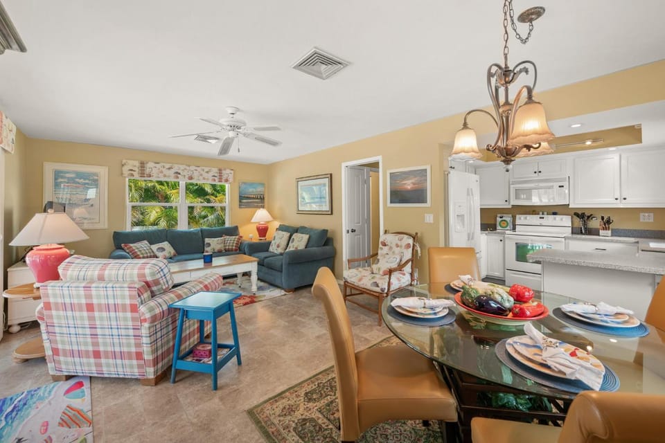 Off The Hook - B Apartment in Siesta Beach