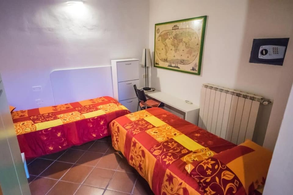 Spacious 2BR with 2 Ensuite Baths in Florence House in Florence