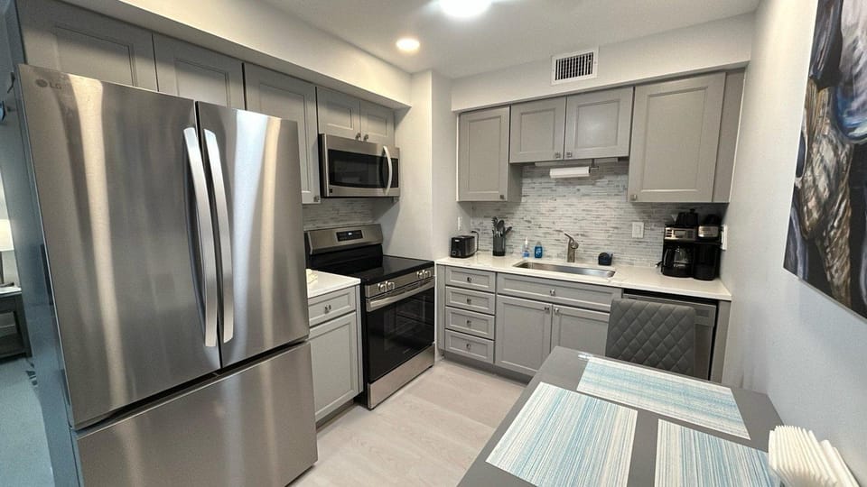 Siesta Beach House #102 Apartment in Siesta Beach