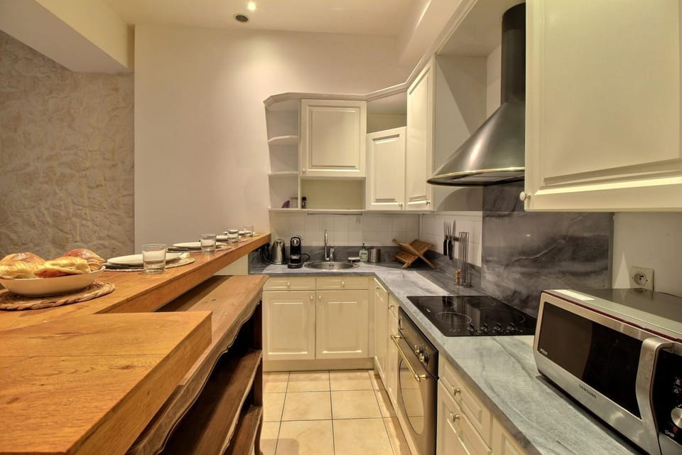 Paris Center - Louvre & Rivoli Apartment in Paris