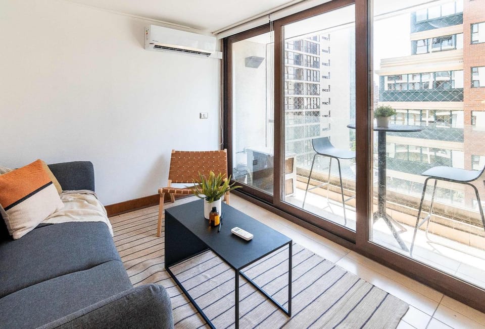 HOM I LasCondes I Metro Manquehue I Parking I 1D1B CAP208 Apartment in Las Condes