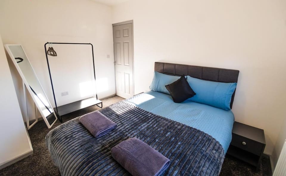 Cosy & Stylish Home in St Helens Apartment in England