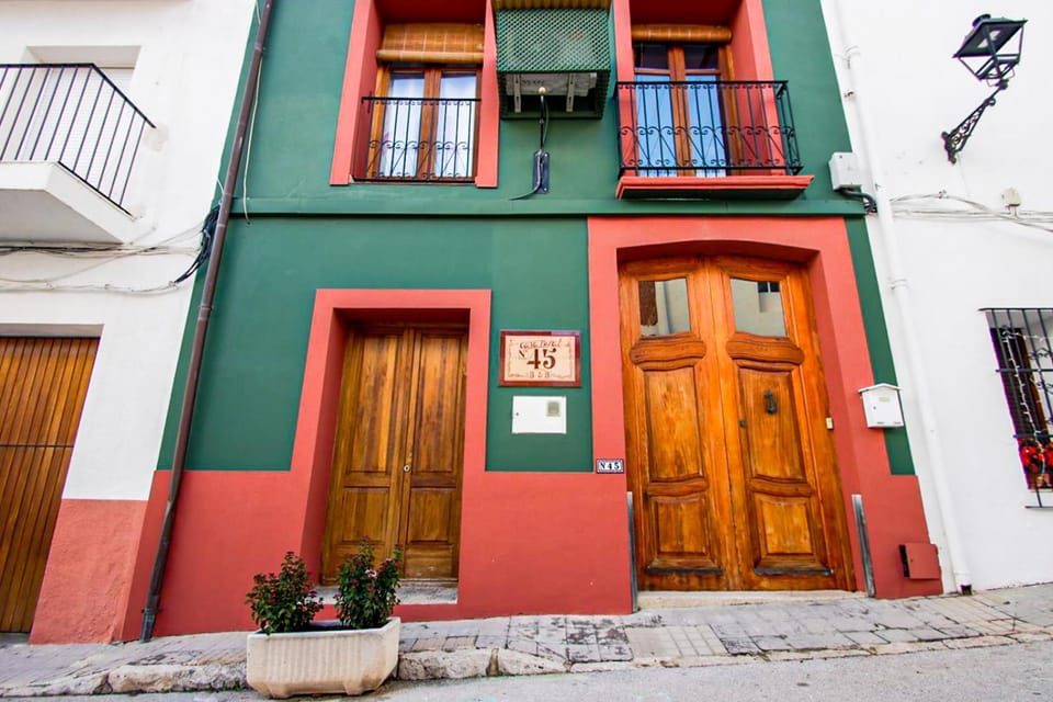 Property building, Facade/entrance