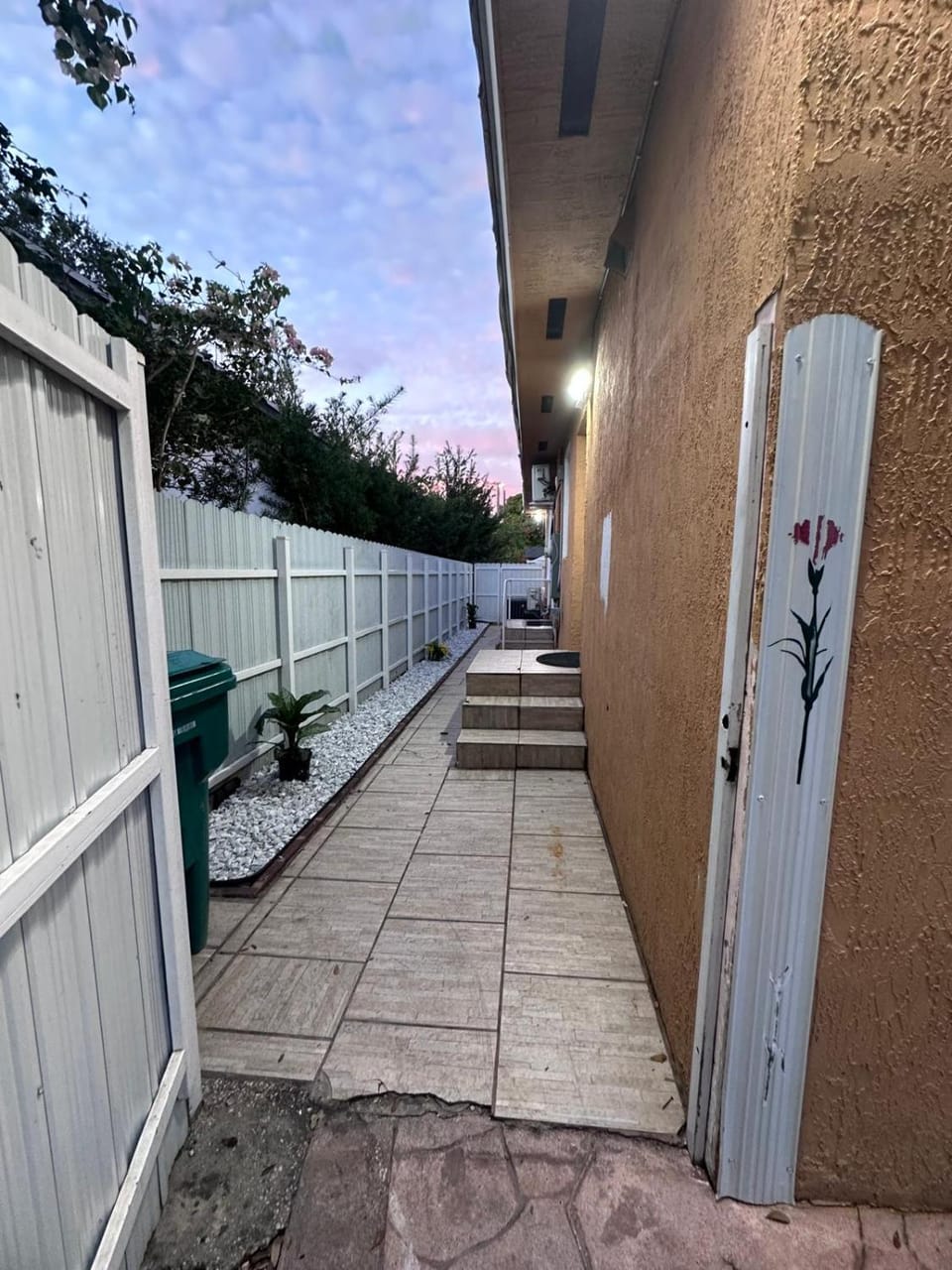Cozy room close to everything, 5min to the airport Apartment in Miami