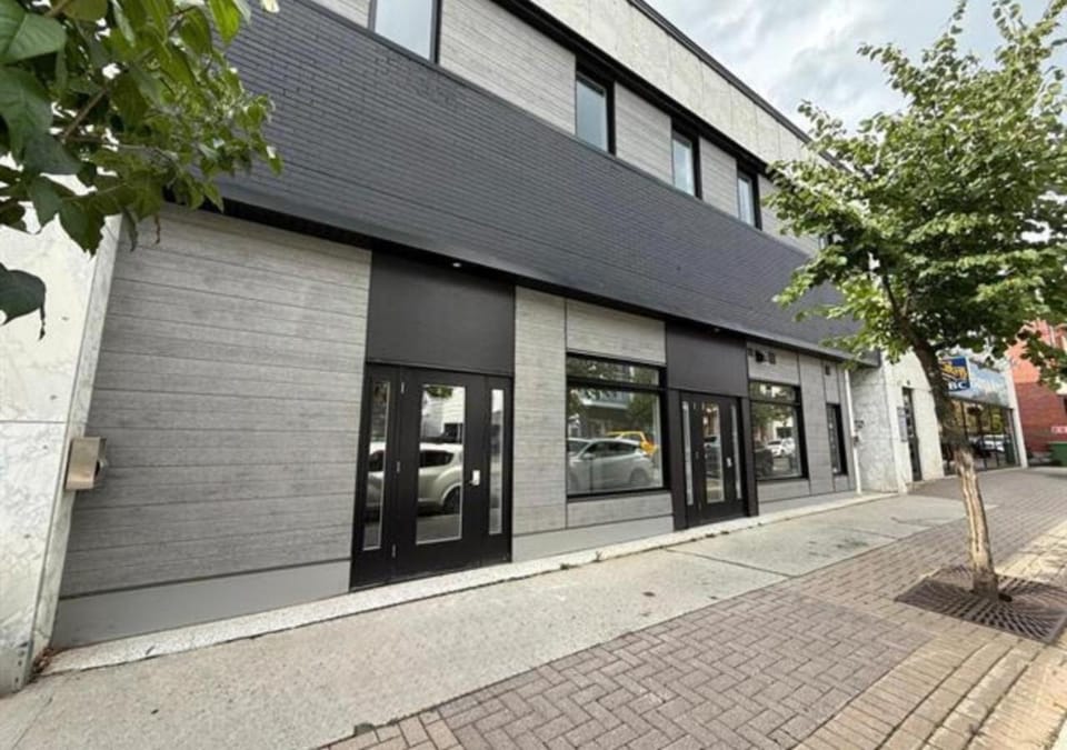 Property building, Facade/entrance