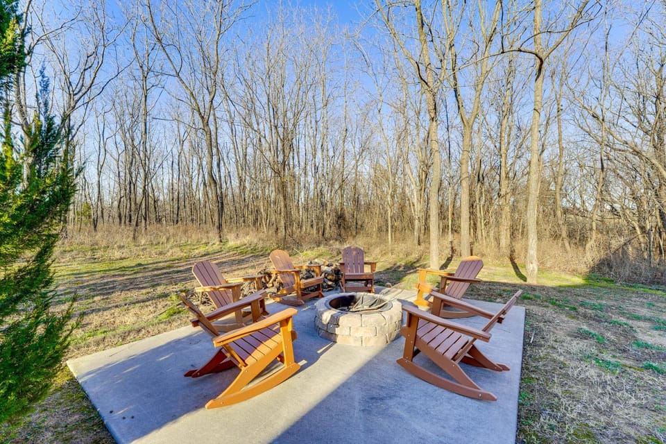 Fish, Raft & Relax! Spacious Sulphur Springs Home House in Arkansas