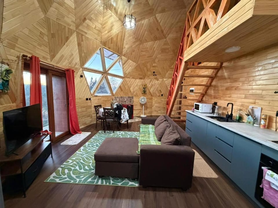 Communal lounge/ TV room, Kitchen or kitchenette