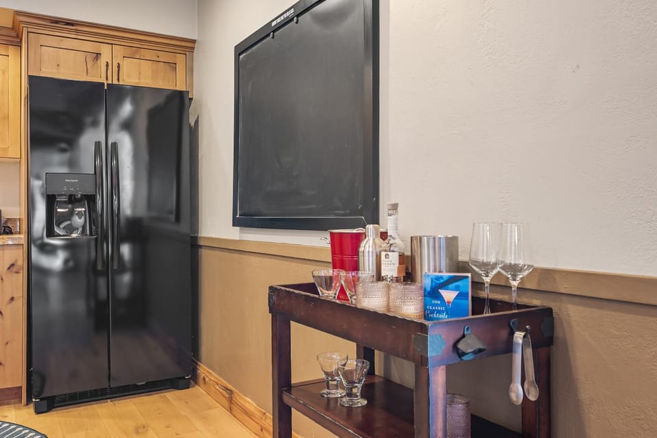 TV and multimedia, Kitchen or kitchenette, furniture, kitchen