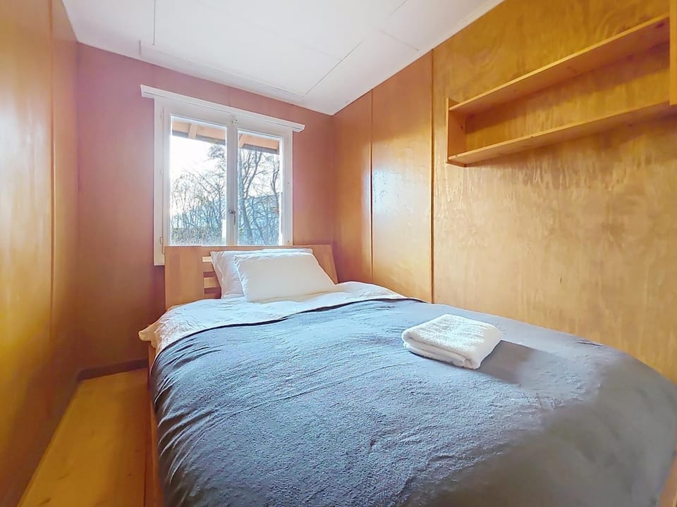 Chalet Bambi, spacieux, jardin, cheminée, kids & pets friendly Apartment in Canton of Valais