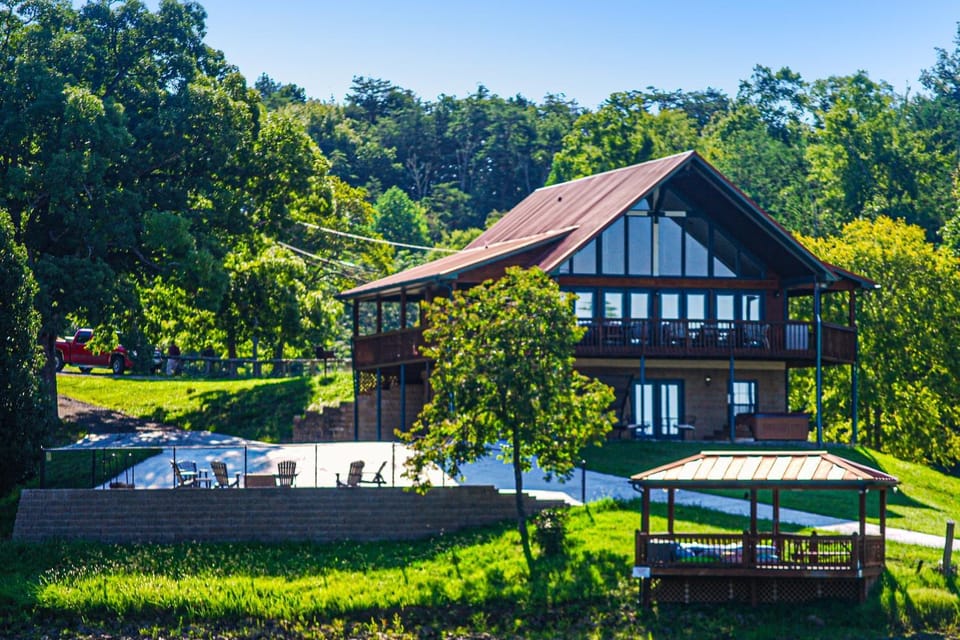 Lakefront Cabin W Views Boat Ramp Dock Hot Tub Cabin in Sevierville