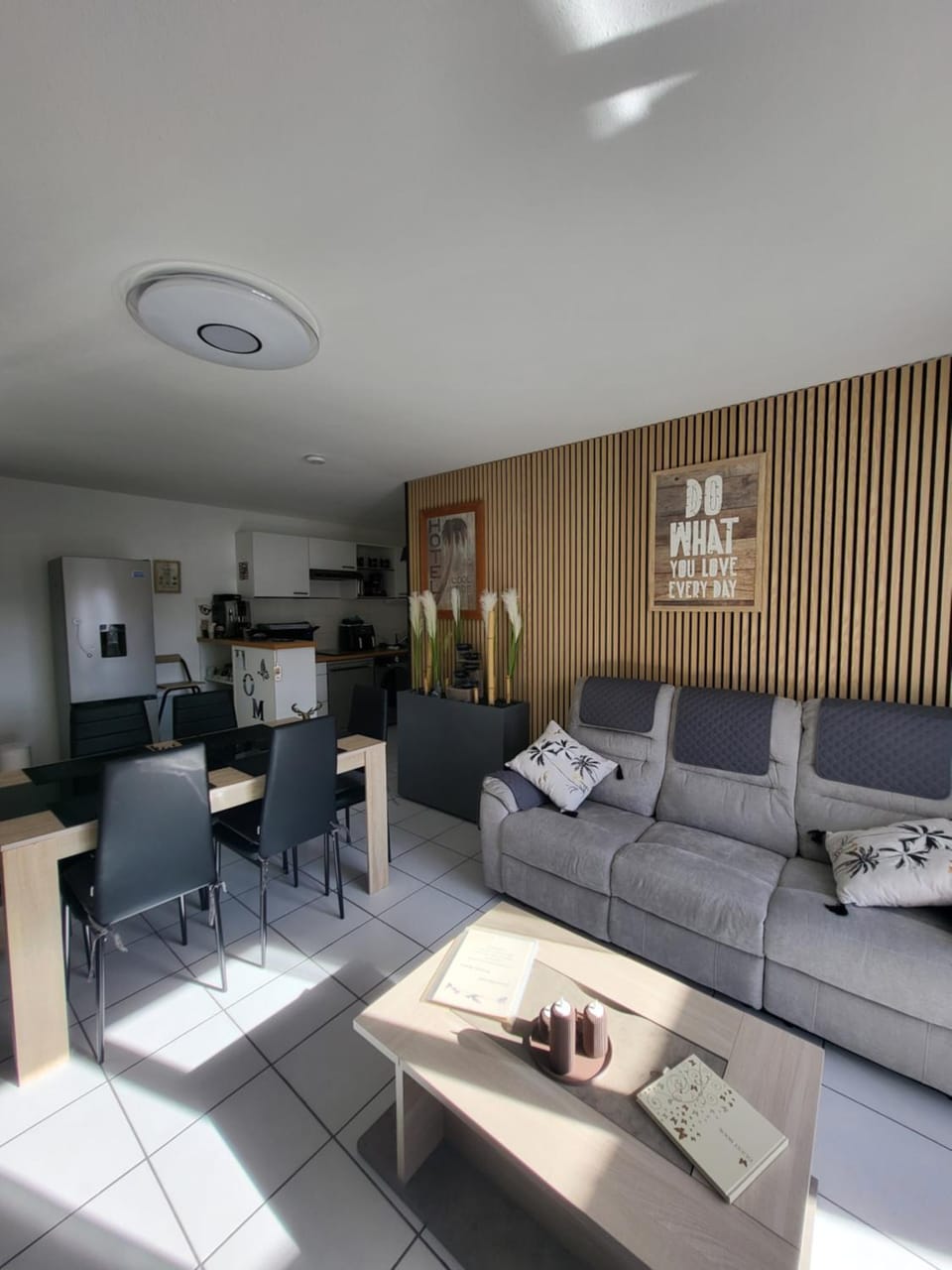 Kitchen or kitchenette, Living room, Dining area