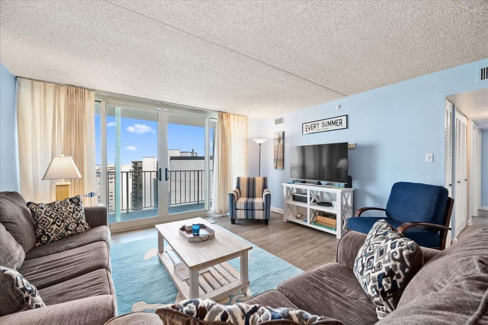 Quay-Beautiful Beach Views in this 2 Bedroom Condo with Indoor Pool! House in Ocean City