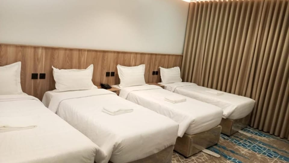 فندق روز الفضي Hotel Rose Alfidy Hotel in Medina