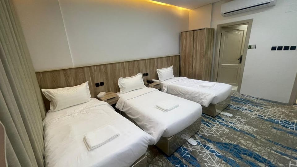 فندق روز الفضي Hotel Rose Alfidy Hotel in Medina
