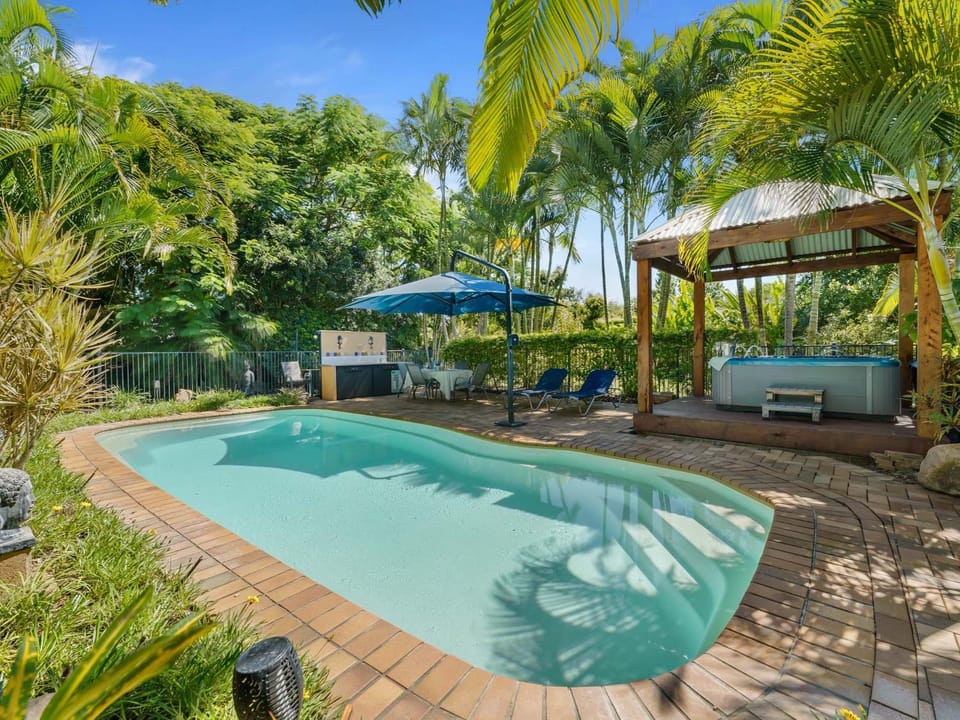 Hot Tub, Garden view, Pool view, Swimming pool, sunbed