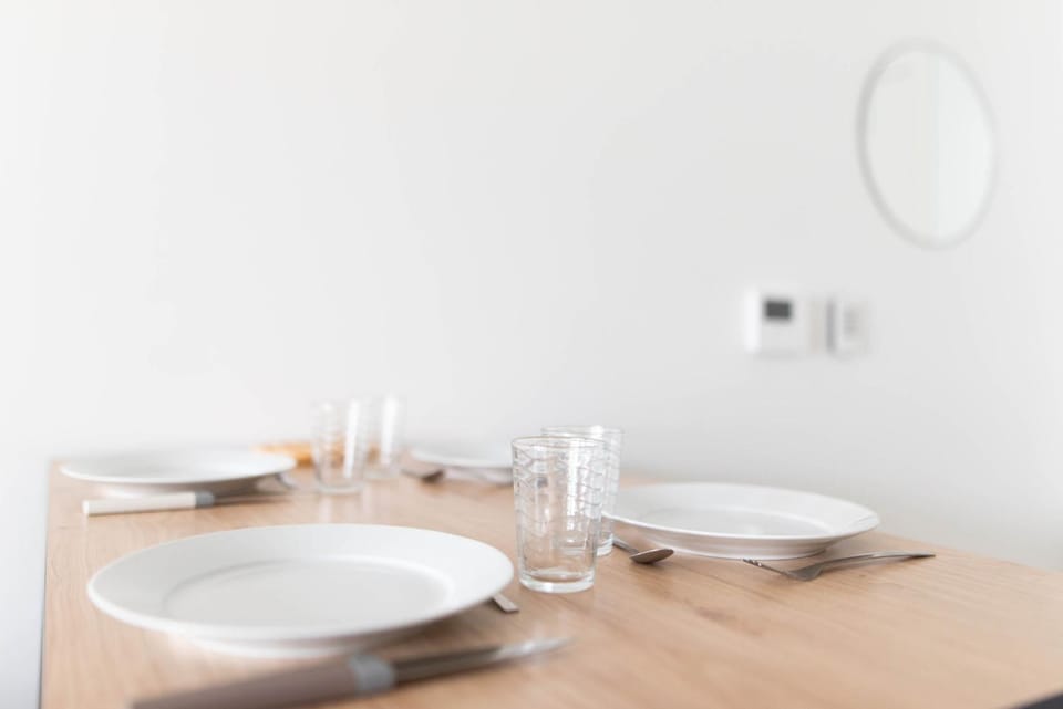 Dining area, Meals