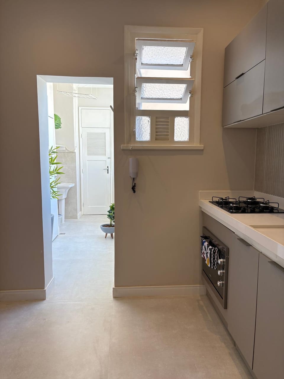 Kitchen or kitchenette, stove
