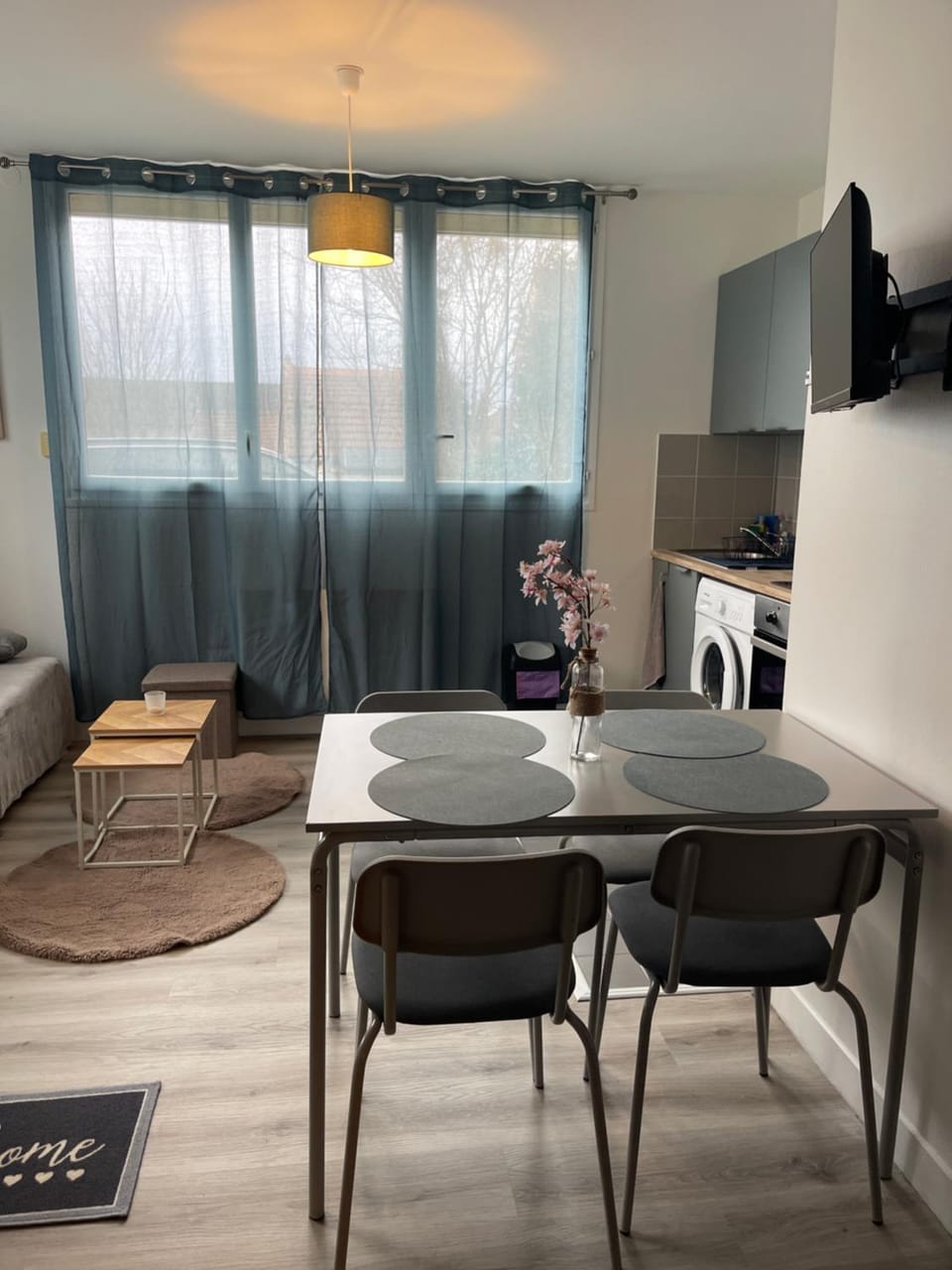 Charming studio with sleeping area near Paris et Disneyland Apartment in Saint-Maur-des-Fossés