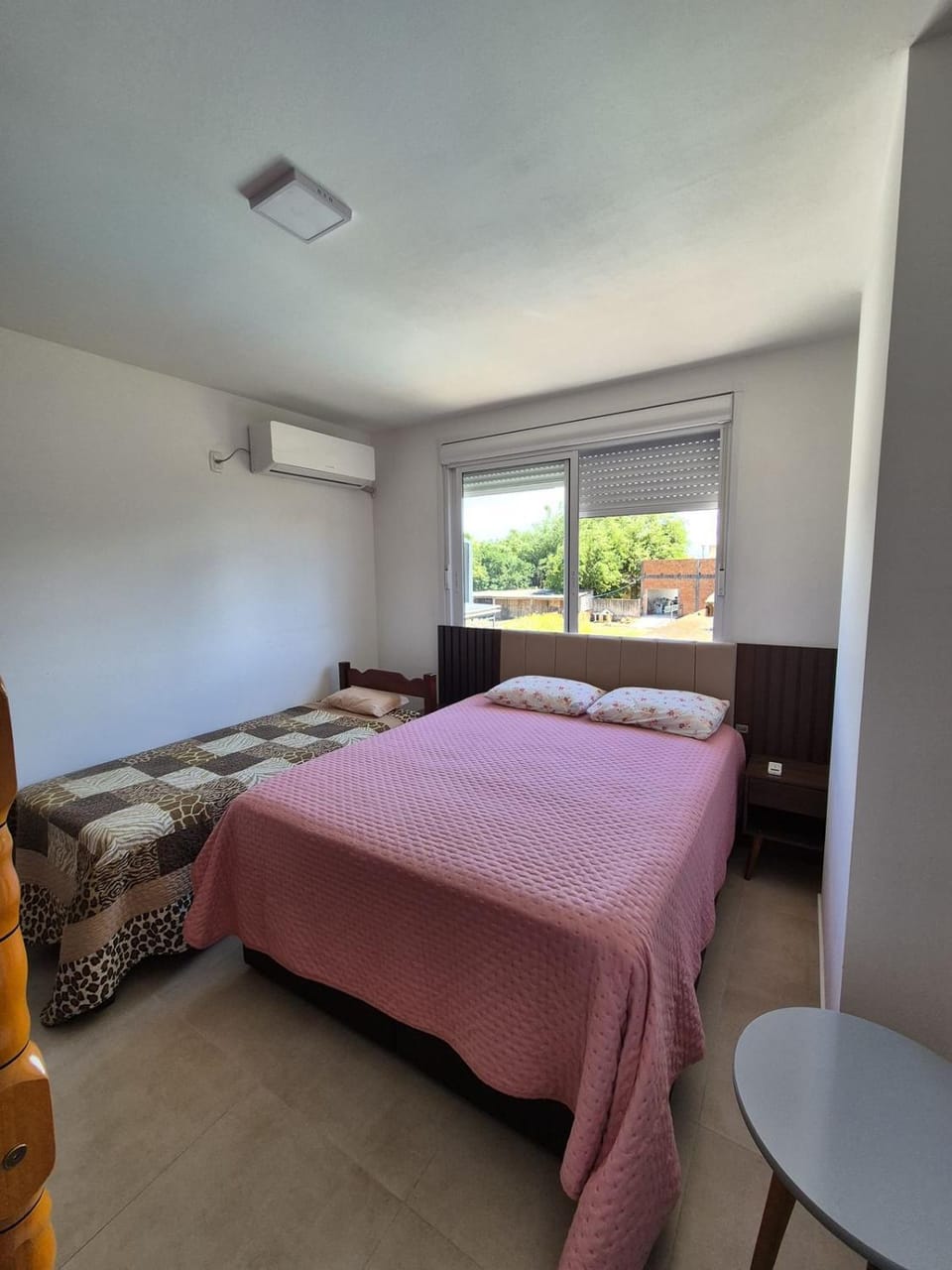 Bed, Photo of the whole room, Bedroom, air conditioner