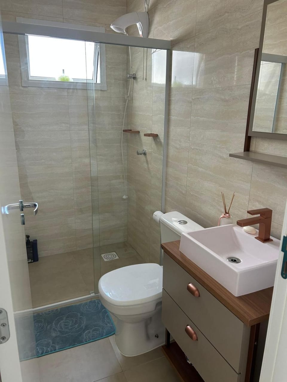 Shower, Bathroom, towels