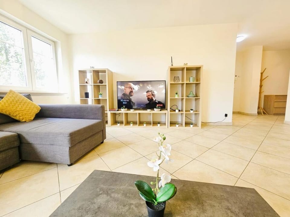 Exclusive 2 bedroom stay in the heat of Luxembourg gare Apartment in Luxembourg
