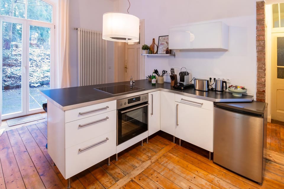 Kitchen or kitchenette, stove, stove, kitchen