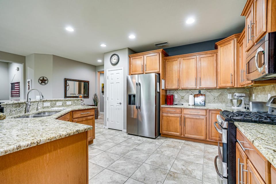 Backyard Paradise & Community Perks: Buckeye Oasis House in Buckeye