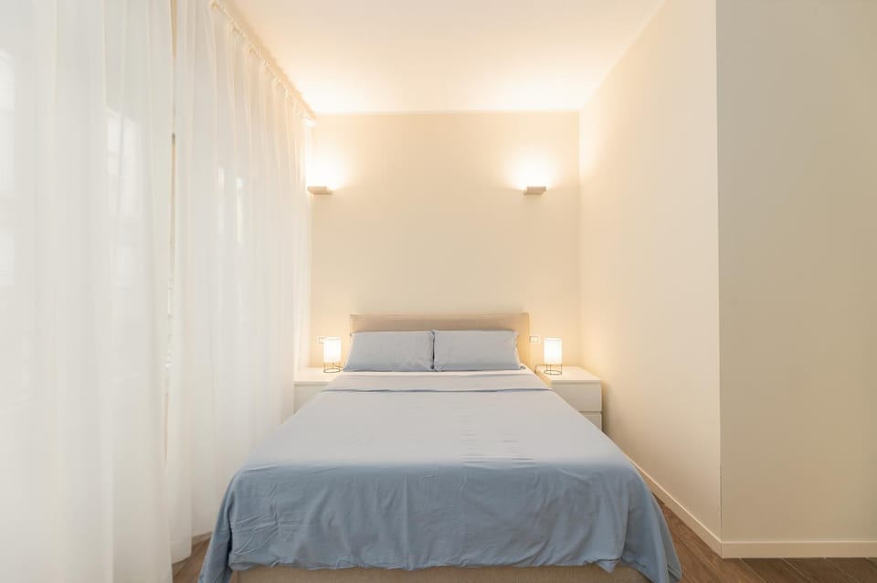 Bed, Photo of the whole room, Bedroom, cot, Family, Family, furniture, locker, towels, wardrobe, air conditioner