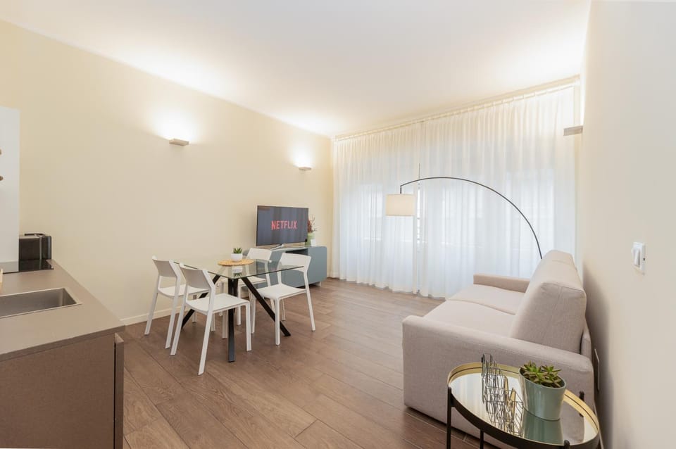 TV and multimedia, Kitchen or kitchenette, Living room, Photo of the whole room, Seating area, Dining area, Family, Family, heating, internet, air conditioner