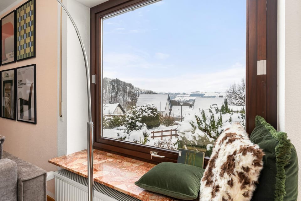 View (from property/room), Living room, Seating area