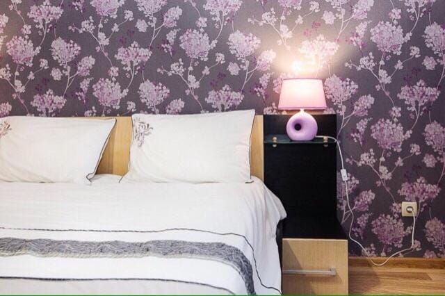 2к квартира центр міста Герасима Кондратьєва Apartment in Ukraine