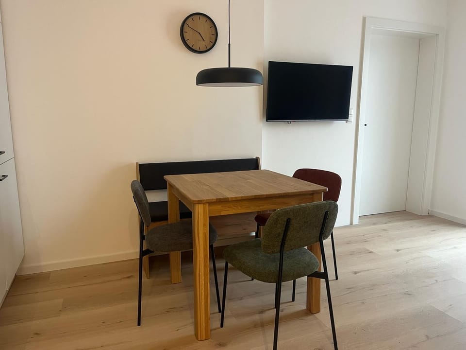 TV and multimedia, Dining area