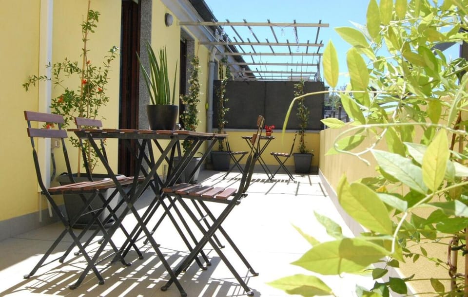 Apartment in NOLO - 5th top floor with terrace Apartment in Milan