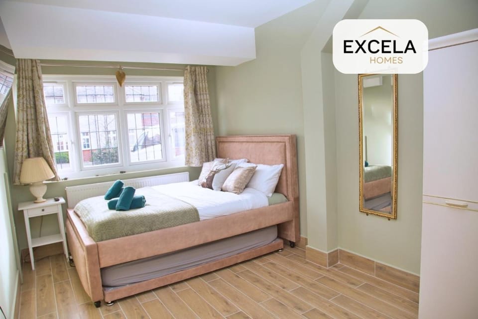 Bed, Bedroom
