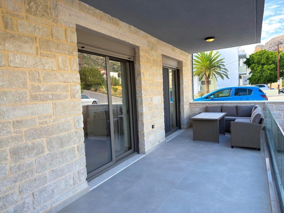 Sky And Sea Palaiochora - Sea View, Jacuzzi, Top Wifi Apartment in Palaiochora