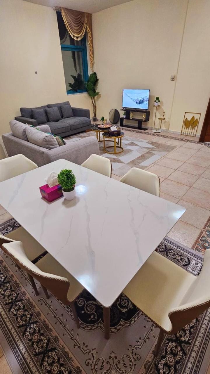 Gorgeous 3-Bedroom Family Apartment Apartment in Al Sharjah