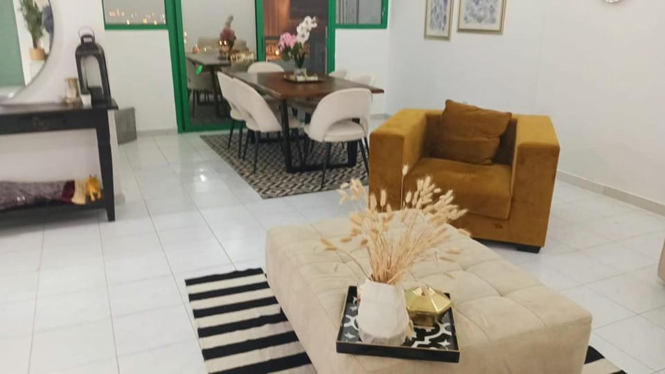 Gorgeous 3-Bedroom Family Apartment with Balcony Apartment in Al Sharjah