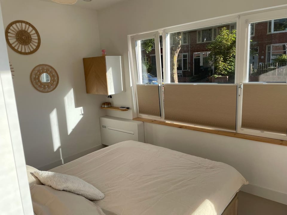 Knusse kamer met zonnig terrasje Bed and Breakfast in Zandvoort