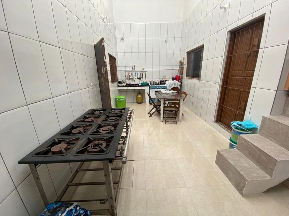 Casa com piscina, a 500m da praia House in Itanhaém