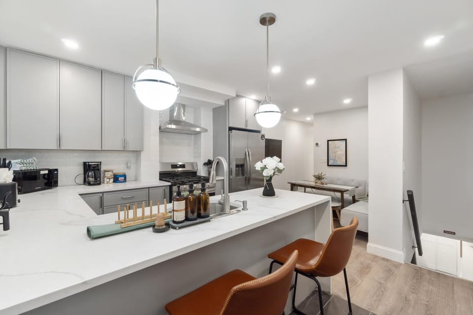 Kitchen or kitchenette, Dining area, minibar, pet friendly, stove