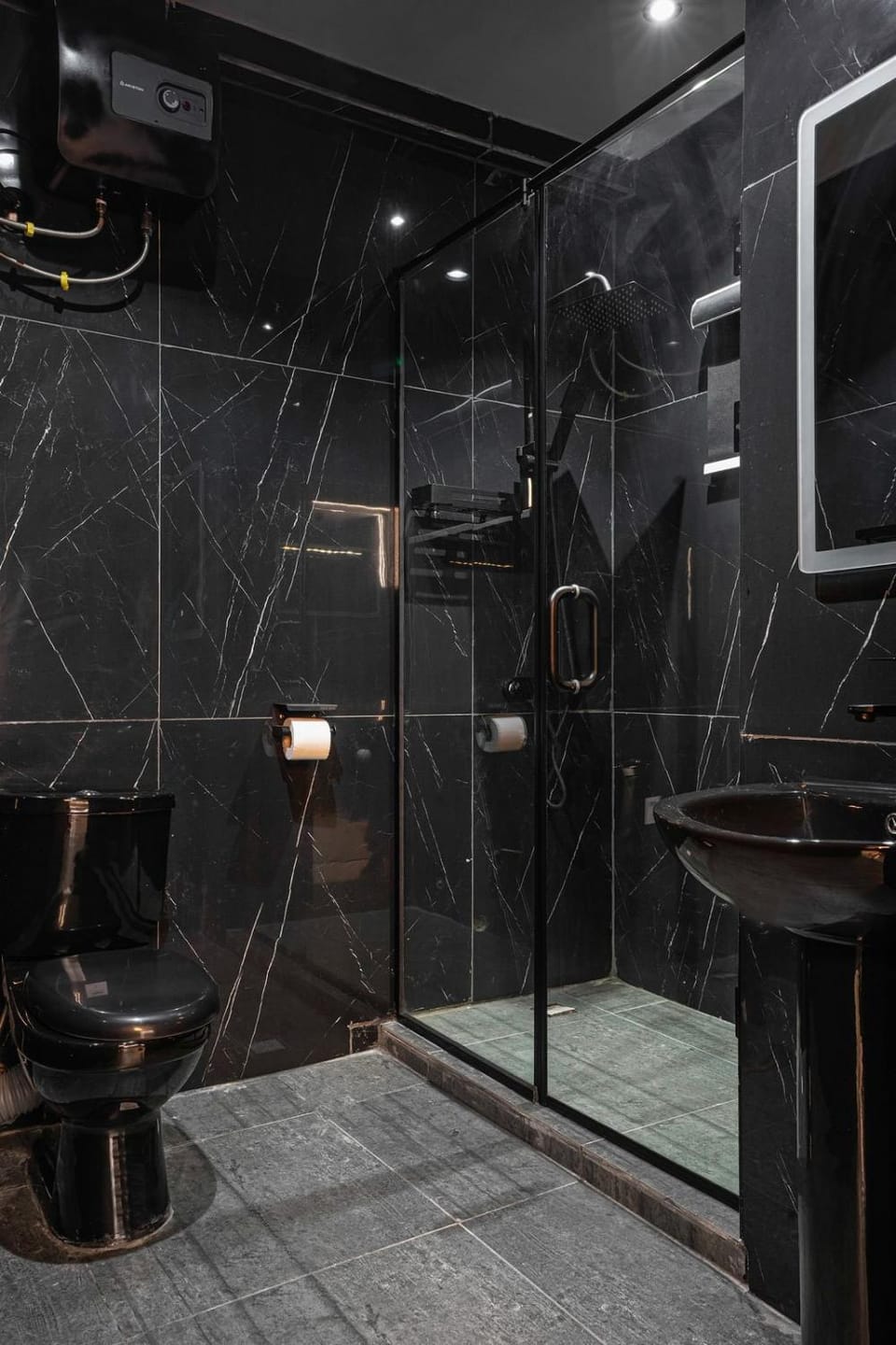 DD Shortlets & Apartments - DARK VILLA Apartment in Lagos
