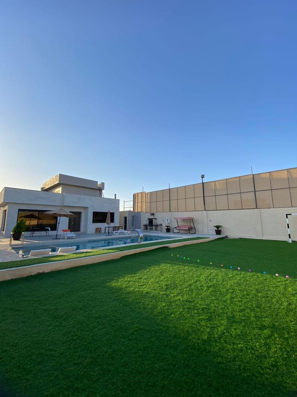 Property building, Day, Natural landscape, Parking