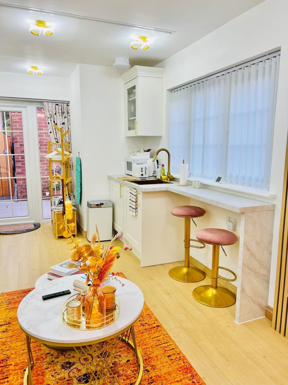 Coffee/tea facilities, Kitchen or kitchenette, toaster