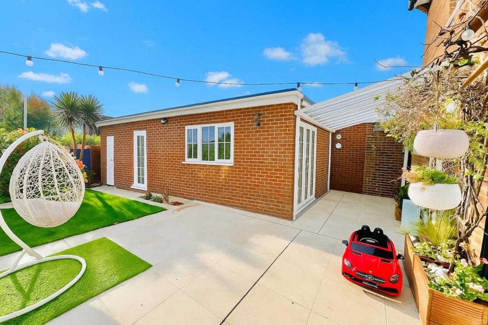 Property building, Garden view