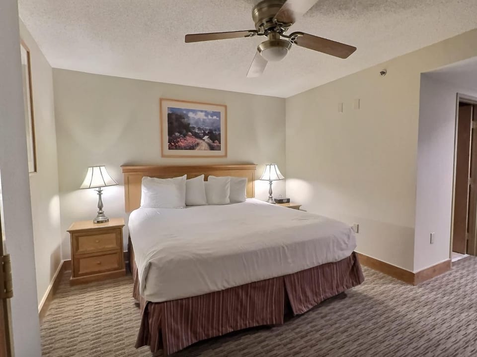 Pet Friendly Suite with Pool Hot Tub Ski In-Out House in Colorado