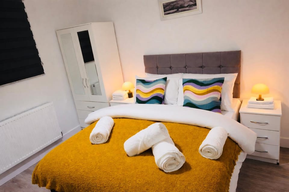 Bed, Photo of the whole room, Bedroom, towels, wardrobe