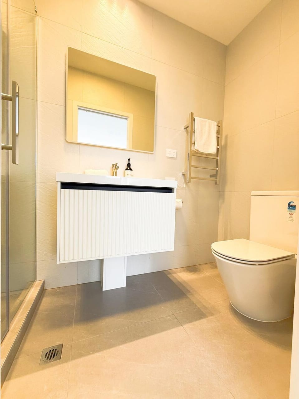 Modern Newly Built 3-Bedroom 4-Bathroom Residence near Newmarket Villa in Auckland